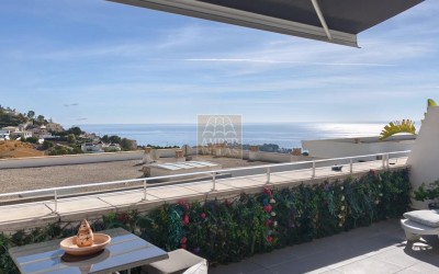 BEAUTIFUL, MODERN FLAT WITH A SPACIOUS TERRACE AND SEA VIEWS
